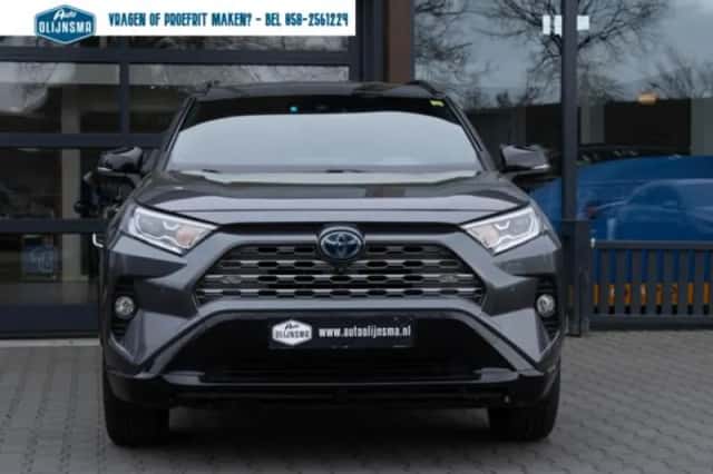 Toyota RAV4 (2021) thumbnail 3