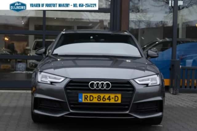 Audi A4 (2018) thumbnail 3