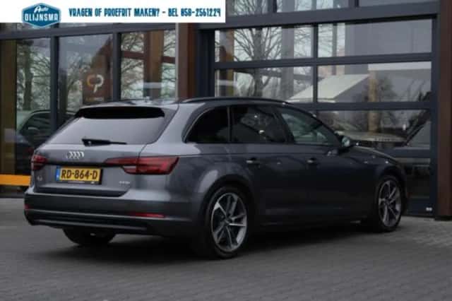 Audi A4 (2018) thumbnail 5