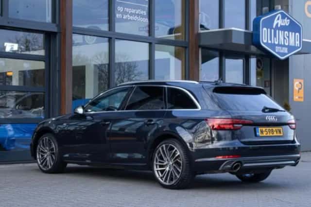 Audi A4 (2018) thumbnail 6