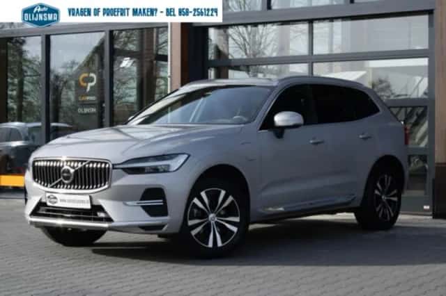 Volvo XC60 (2022) thumbnail 4