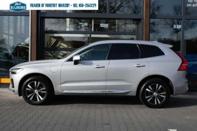 Volvo XC60 (2022) thumbnail 5