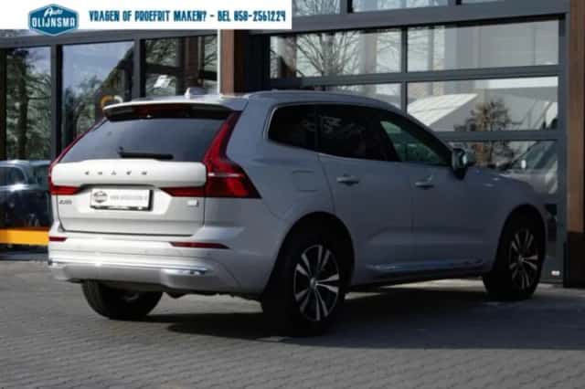 Volvo XC60 (2022) thumbnail 6
