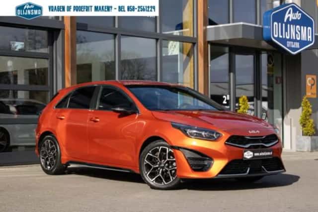 Kia Ceed (2023) thumbnail 1