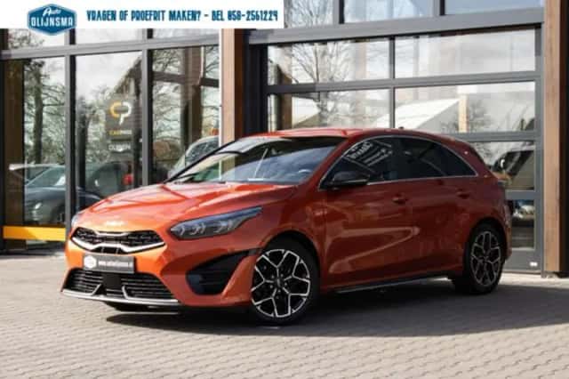 Kia Ceed (2023) thumbnail 4