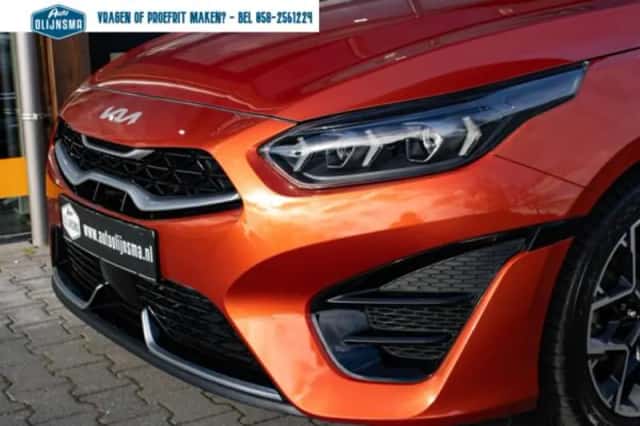 Kia Ceed (2023) thumbnail 5