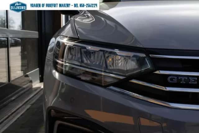 Volkswagen Passat (2023) thumbnail 6