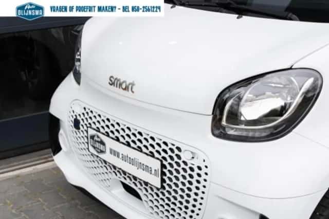 Smart Fortwo (2021) thumbnail 6