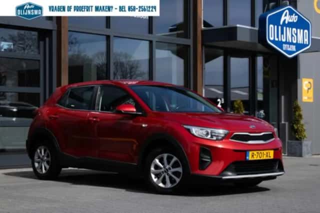 Kia Stonic (2023) thumbnail 1