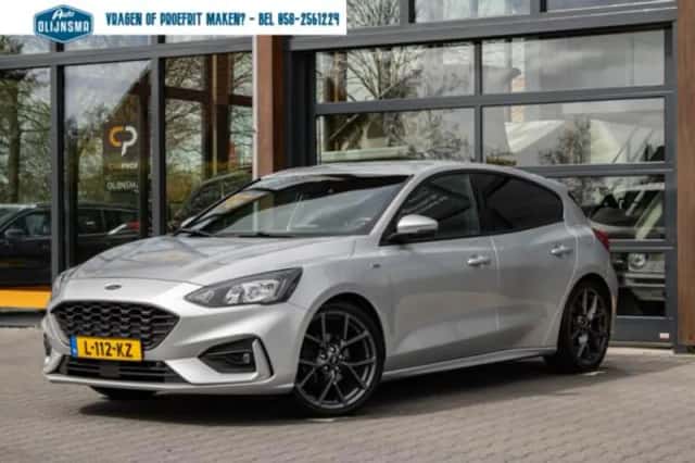 Ford Focus (2021) thumbnail 6