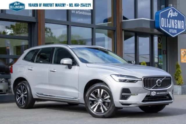 Volvo XC60 (2022) thumbnail 1