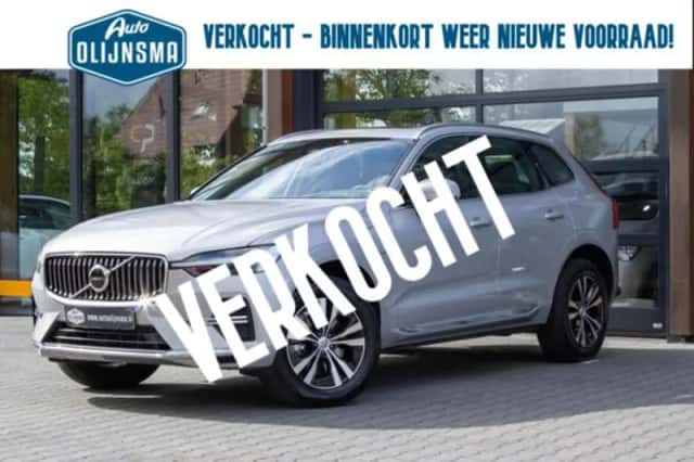 Volvo XC60 (2022) thumbnail 3