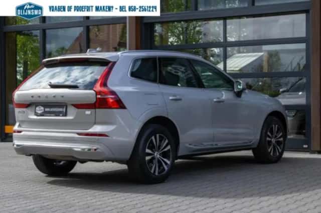 Volvo XC60 (2022) thumbnail 5