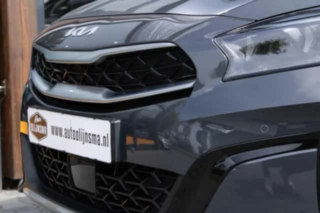 Kia XCeed (2023) thumbnail 6