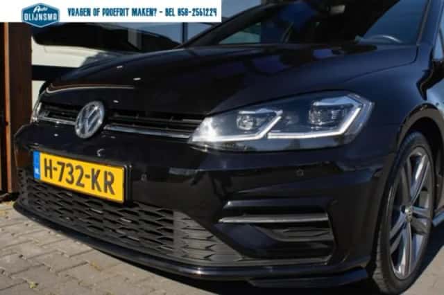 Volkswagen Golf (2020) thumbnail 5