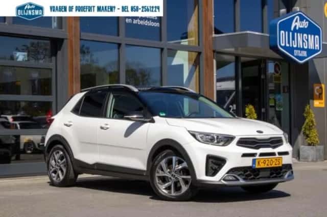 Kia Stonic (2021) thumbnail 1