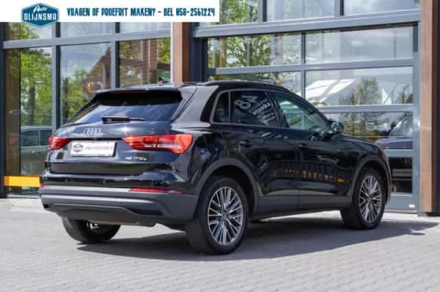 Audi Q3 (2022) thumbnail 5
