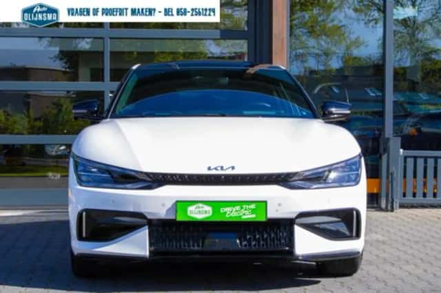 Kia EV6 (2024) thumbnail 3