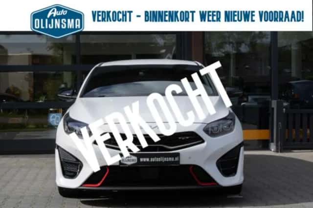 Kia Proceed (2022) thumbnail 3