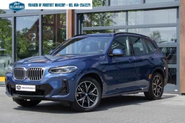 BMW X3 (2022) thumbnail 4
