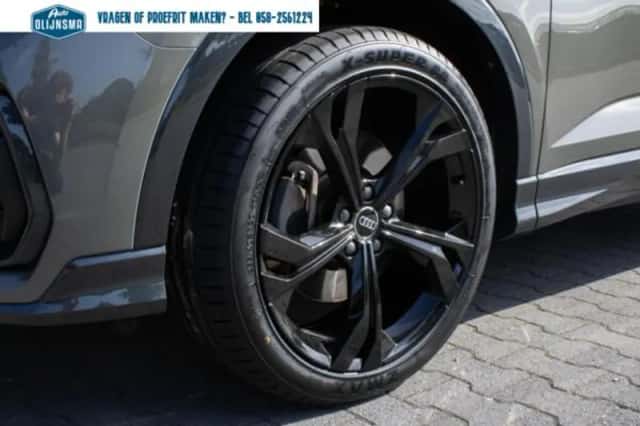 Audi Q3 (2023) thumbnail 5