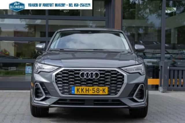 Audi Q3 (2022) thumbnail 3