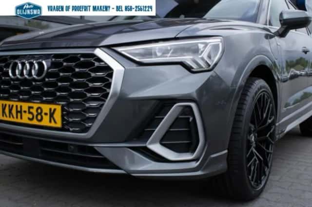 Audi Q3 (2022) thumbnail 5