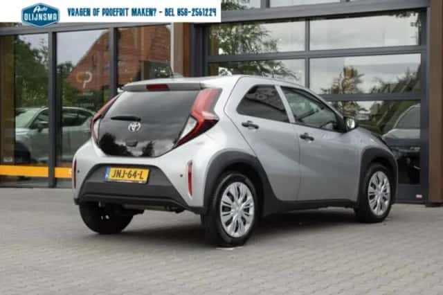 Toyota Aygo (2022) thumbnail 5