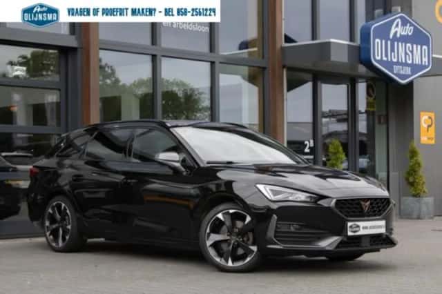 CUPRA Leon (2023) thumbnail 1