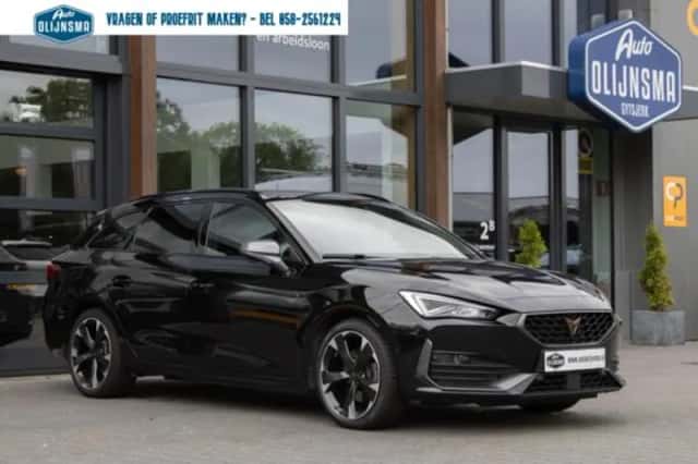 CUPRA Leon (2023) thumbnail 2