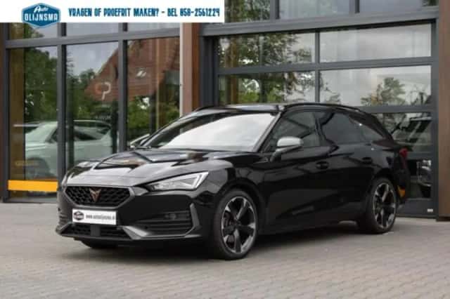 CUPRA Leon (2023) thumbnail 4