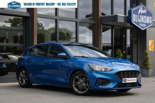 Ford Focus (2021) thumbnail 1