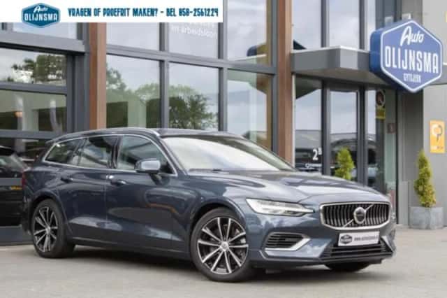 Volvo V60 (2023) thumbnail 1