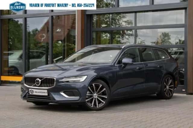 Volvo V60 (2023) thumbnail 4