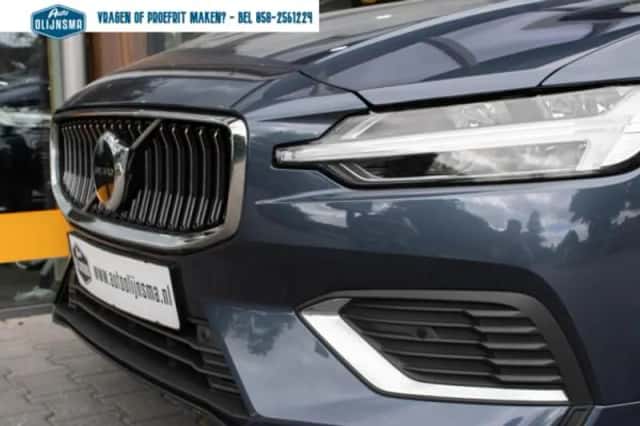 Volvo V60 (2023) thumbnail 5