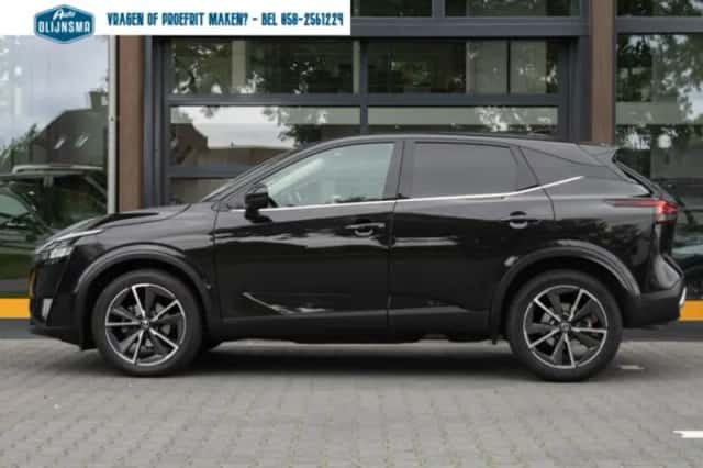 Nissan Qashqai (2022) thumbnail 4
