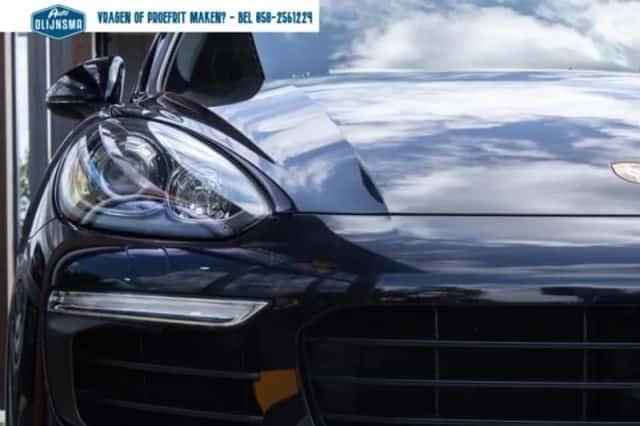 Porsche Cayenne (2021) thumbnail 4