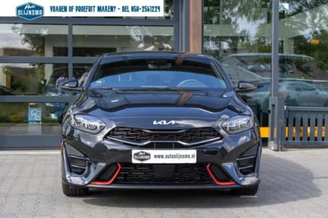 Kia Proceed (2023) thumbnail 2