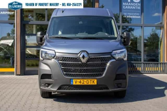 Renault Master (2024) thumbnail 2