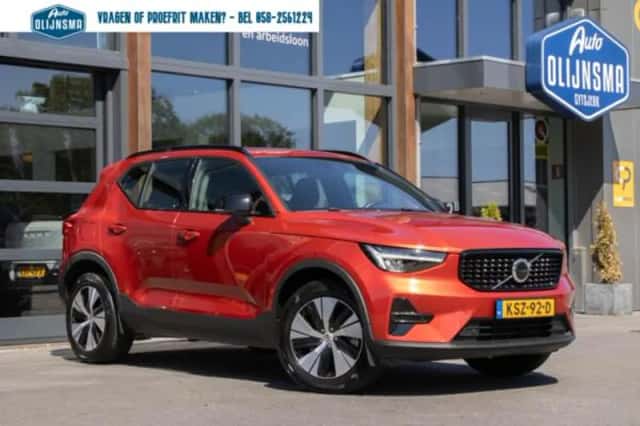 Volvo XC40 (2023) thumbnail 1
