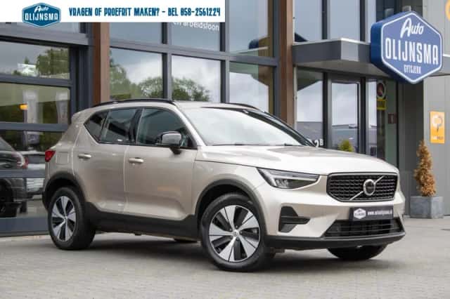 Volvo XC40 (2023) thumbnail 1