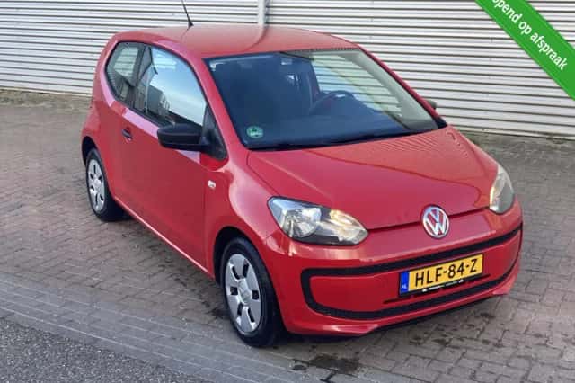Volkswagen Up! (2011) thumbnail 2