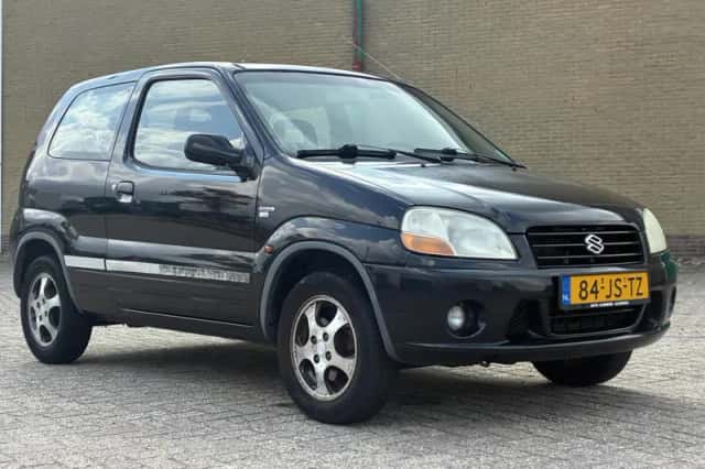 Suzuki Ignis (2002) thumbnail 3