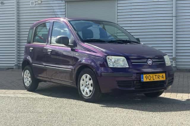 Fiat Panda (2010) thumbnail 2