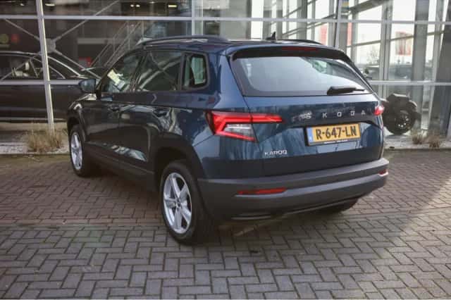 Škoda Karoq (2021) thumbnail 2