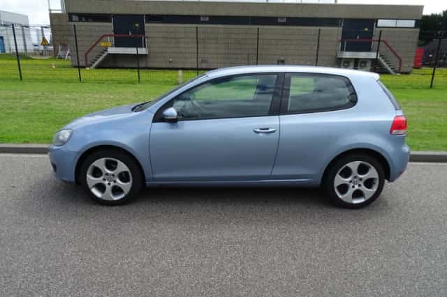 Volkswagen Golf (2008) thumbnail 2