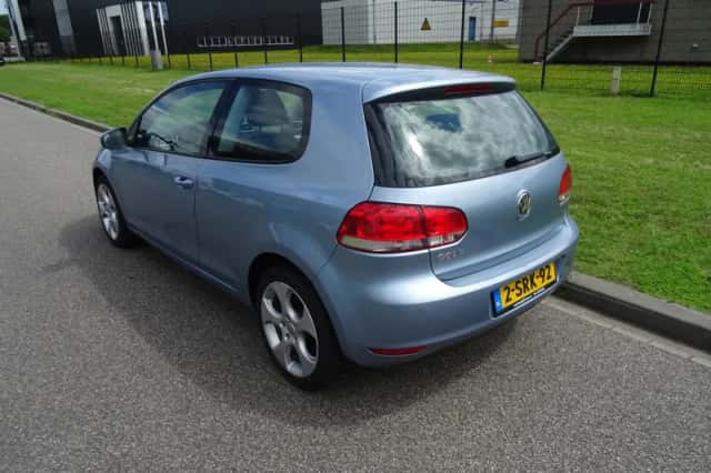 Volkswagen Golf (2008) thumbnail 3