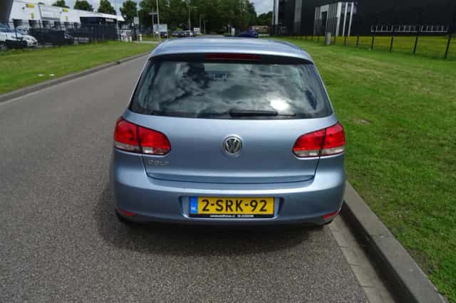 Volkswagen Golf (2008) thumbnail 4