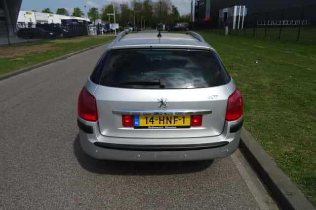 Peugeot 407 (2009) thumbnail 4