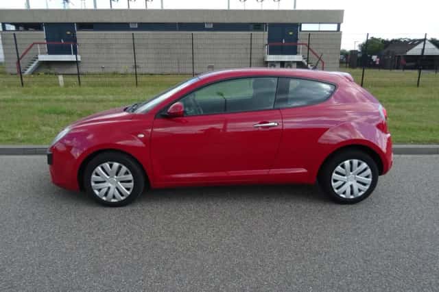Alfa Romeo Mito (2012) thumbnail 2